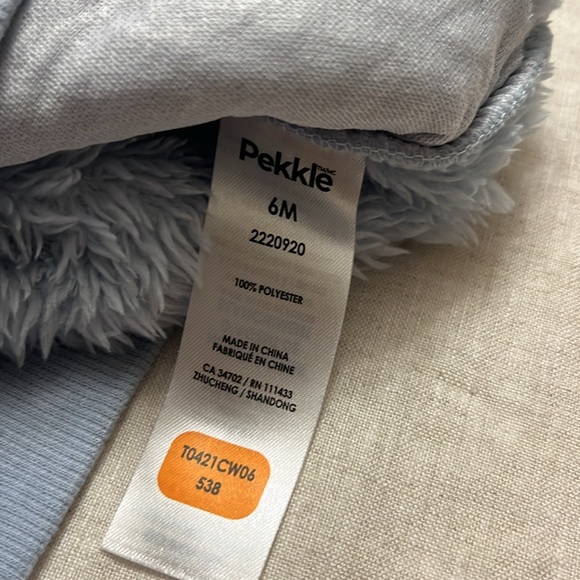 Little boys soft fleece sweater sz 6months. Pekkle brand. - Picture 6 of 6